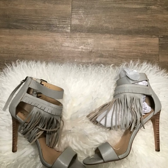 Sandals - Picture 2 of 4